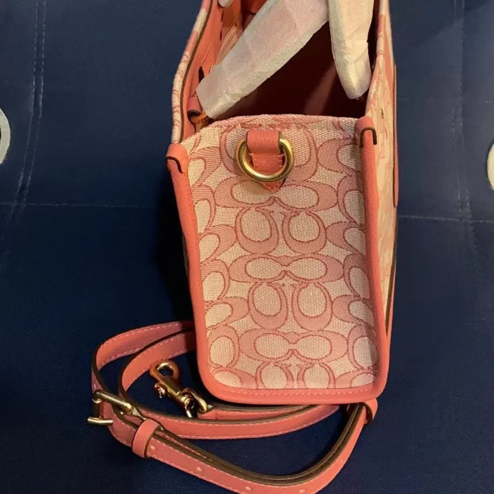 Coach Dempsey 22 Tote bag - Picture 3 of 6